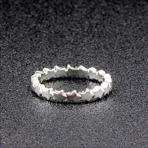 Brand knew beautiful star ring - Picture 3 of 3